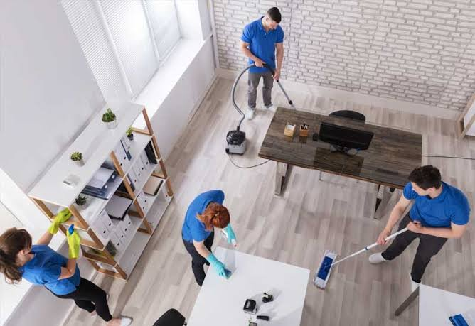Deep cleaning of a kitchen surface